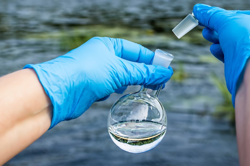 How Suspended Particles Affect Water Turbidity Levels